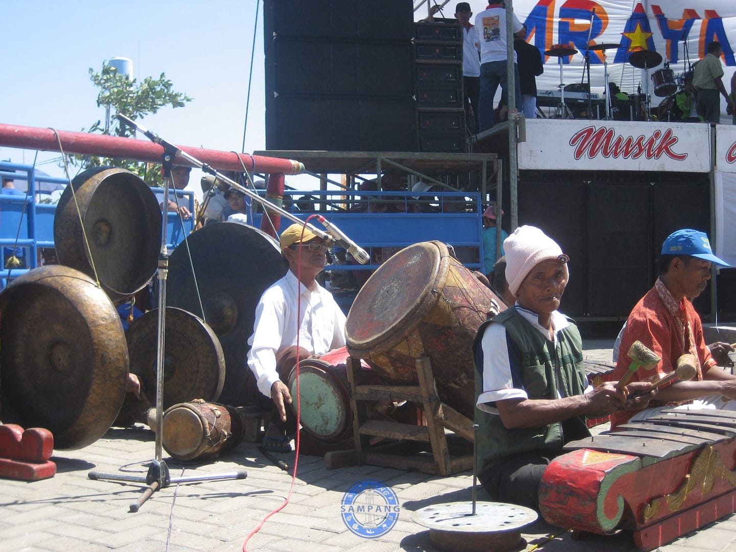 Musik Saronen Tetap Idola Madura