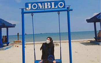 Salah satu pengunjung pantai Camplong /Foto Instagram pesonasampang