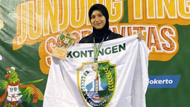 Najwa Kanaya Eka Putri (18) atlet Cabor Kick Boxing Kabupaten Sampang.( foto taberita.com