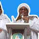 Anies Baswedan saat bersama Pengasuh Ponpes Al - Ihsan Jrangoan.